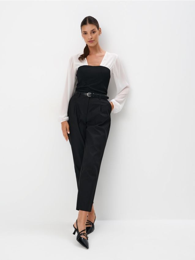Mohito - Eleganckie czarne spodnie z paskiem - czarny
