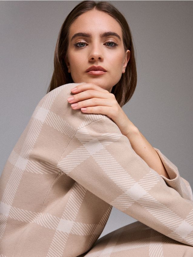 Mohito - Beżowy sweter w kratę - beżowy