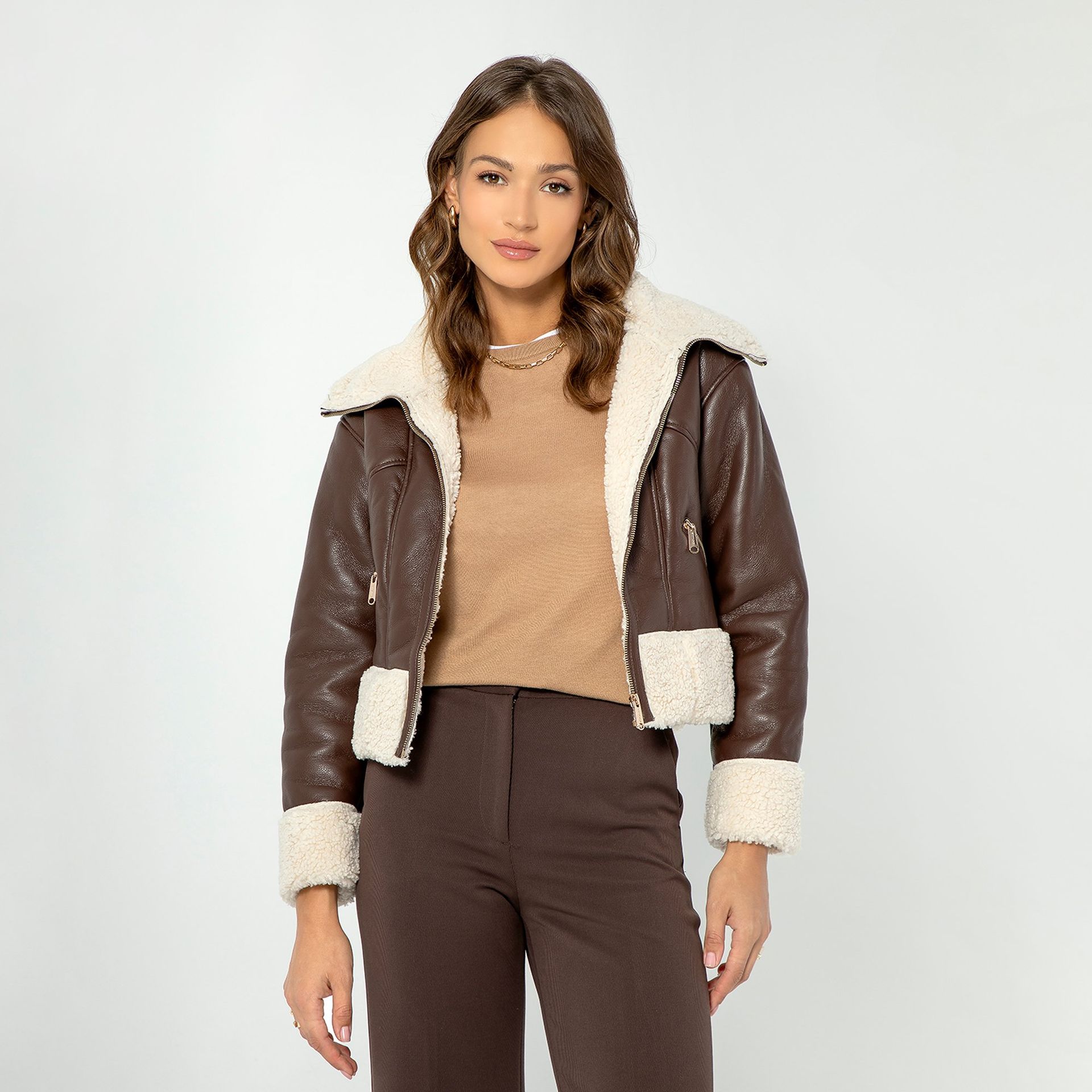 Damska kurtka z futerkiem krótka brązowa