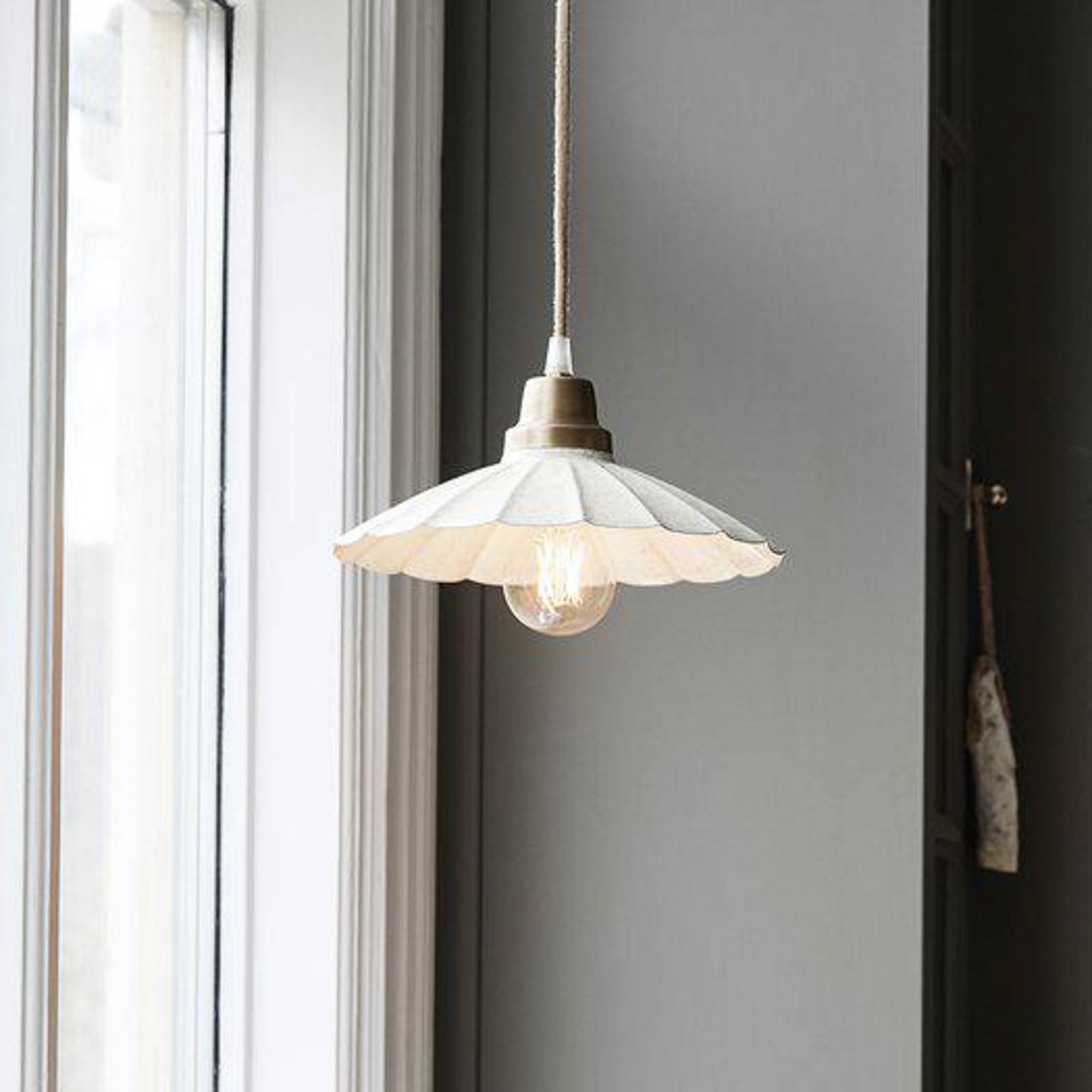 PR Home żyrandol Ester, biały, Ø 24 cm, żelazna wtyczka