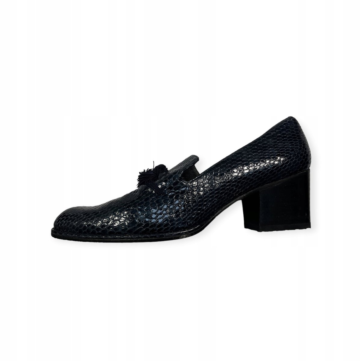 Klasyczne półbuty granatowe damskie STUART WEITZMAN 39
