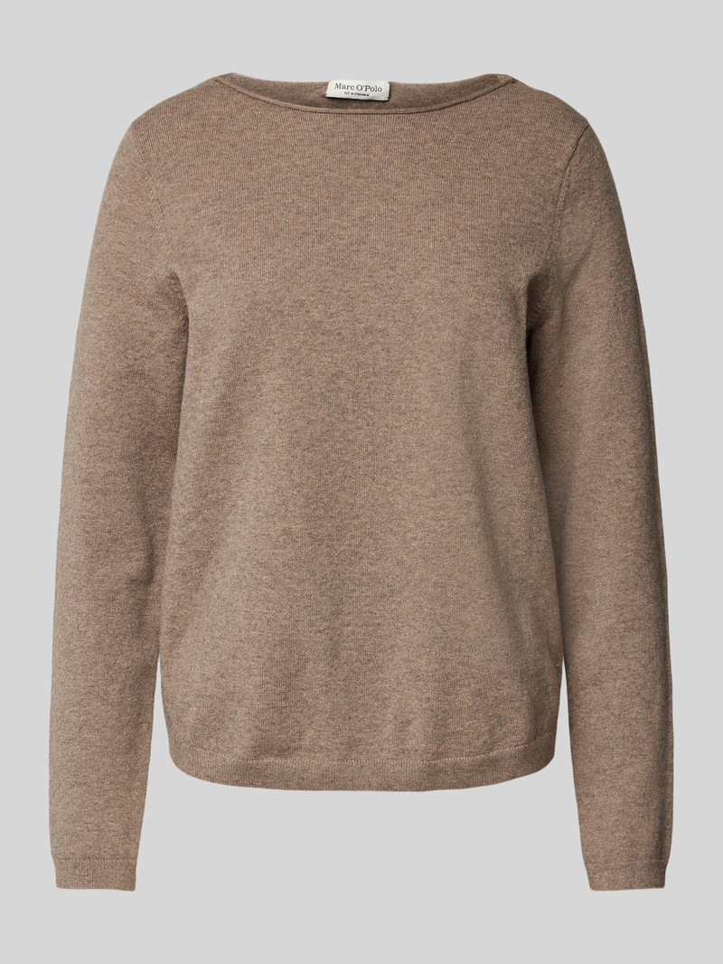 Sweter o kroju regular fit z dekoltem w łódkę