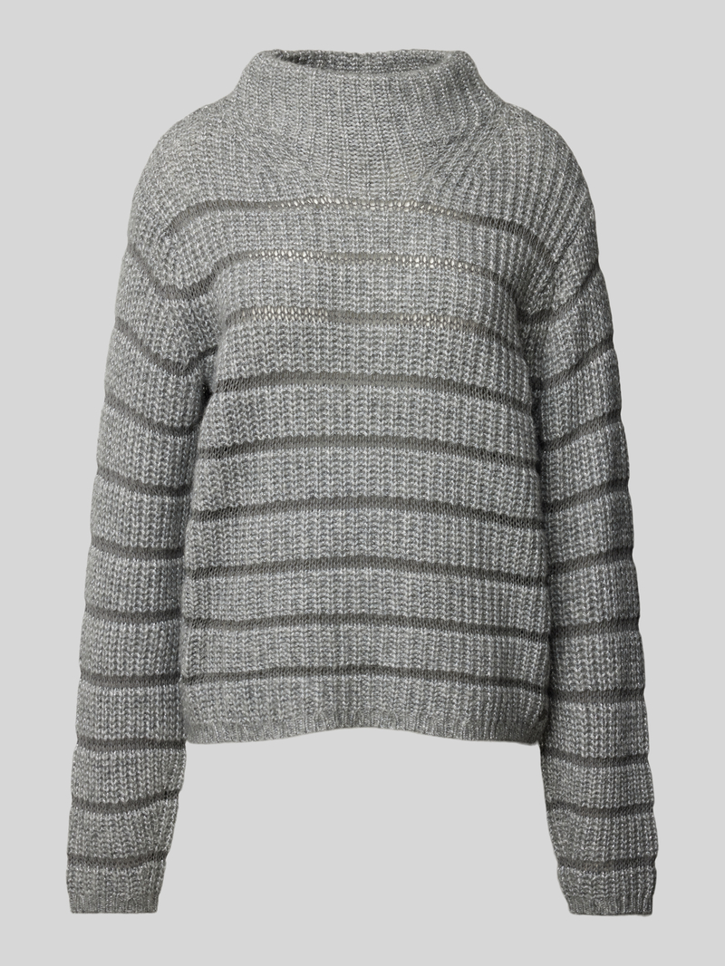 Sweter z dzianiny z golfem