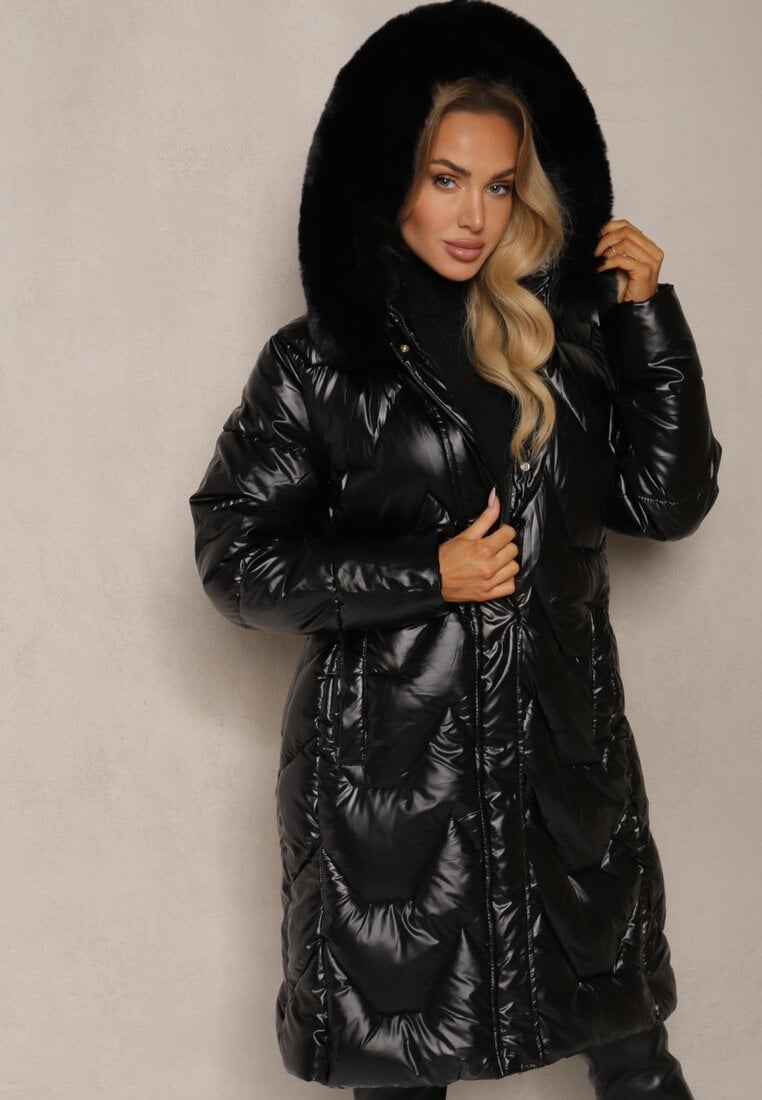 Czarna Pikowana Kurtka o Długim Kroju z Kapturem i Odpinanym Futrem Mocno Ocieplana Lillanea