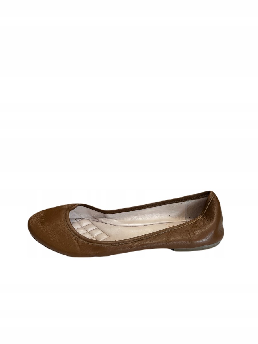 Klasyczne baleriny damskie wsuwane Vince Camuto 40