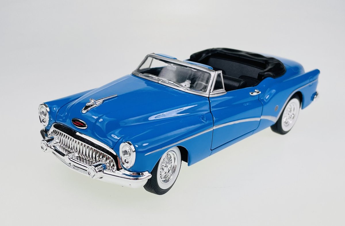 WELLY 1953 BUICK SKYLARK BEZ DACHU NIEBIESKI 1:24 24027
