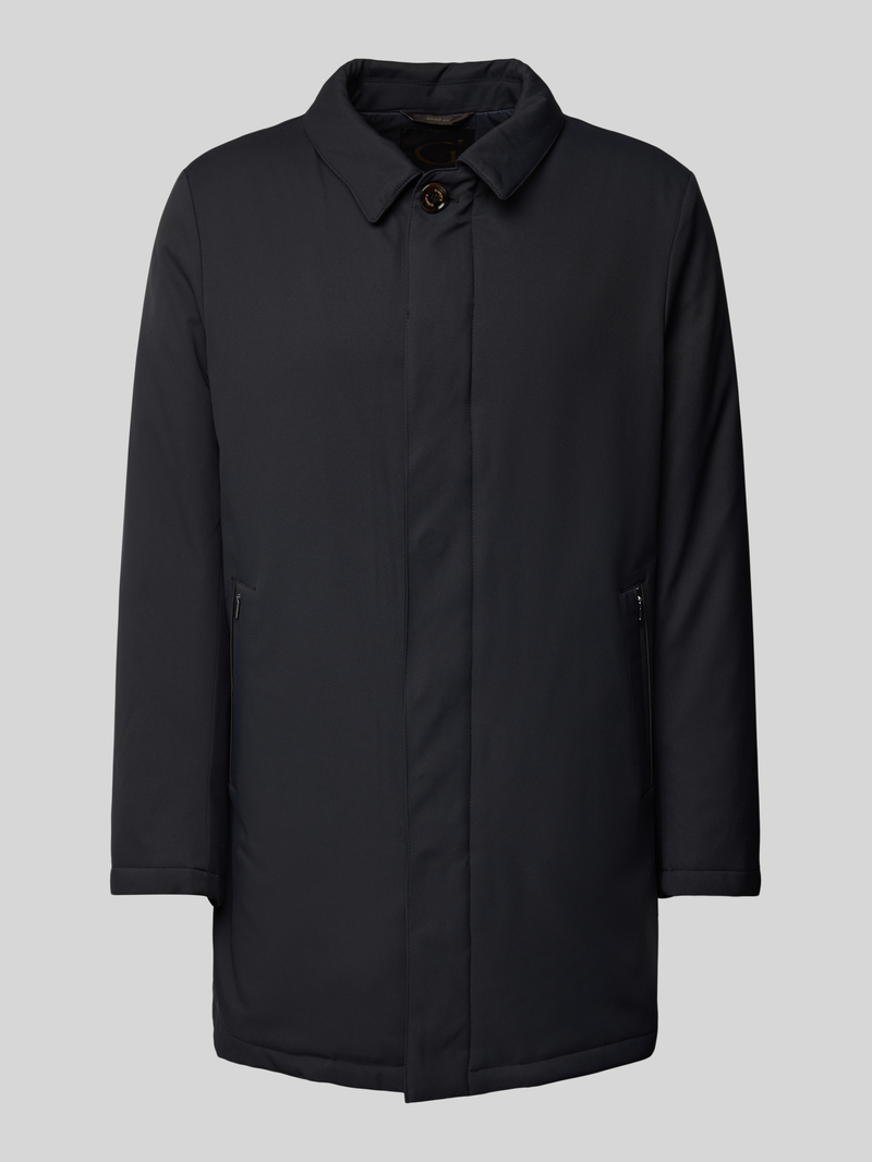 Płaszcz z wykładanym kołnierzem