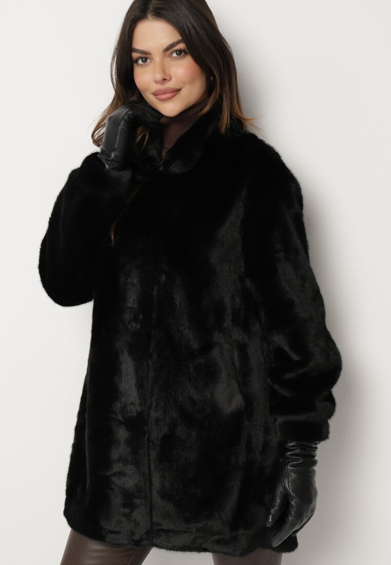 Czarny Futrzany Płaszcz ze Stójką i Kieszeniami Salinea