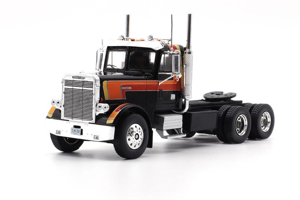 Freightliner FLC 120 64 T czarny skala 1/43