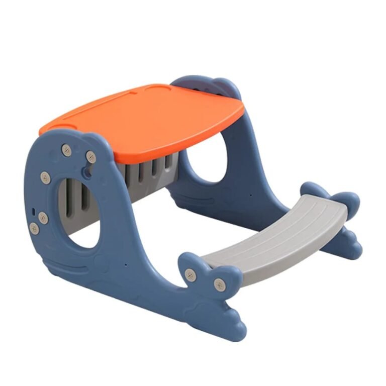 Małpiszon, biurko dla dziecka Wieloryb