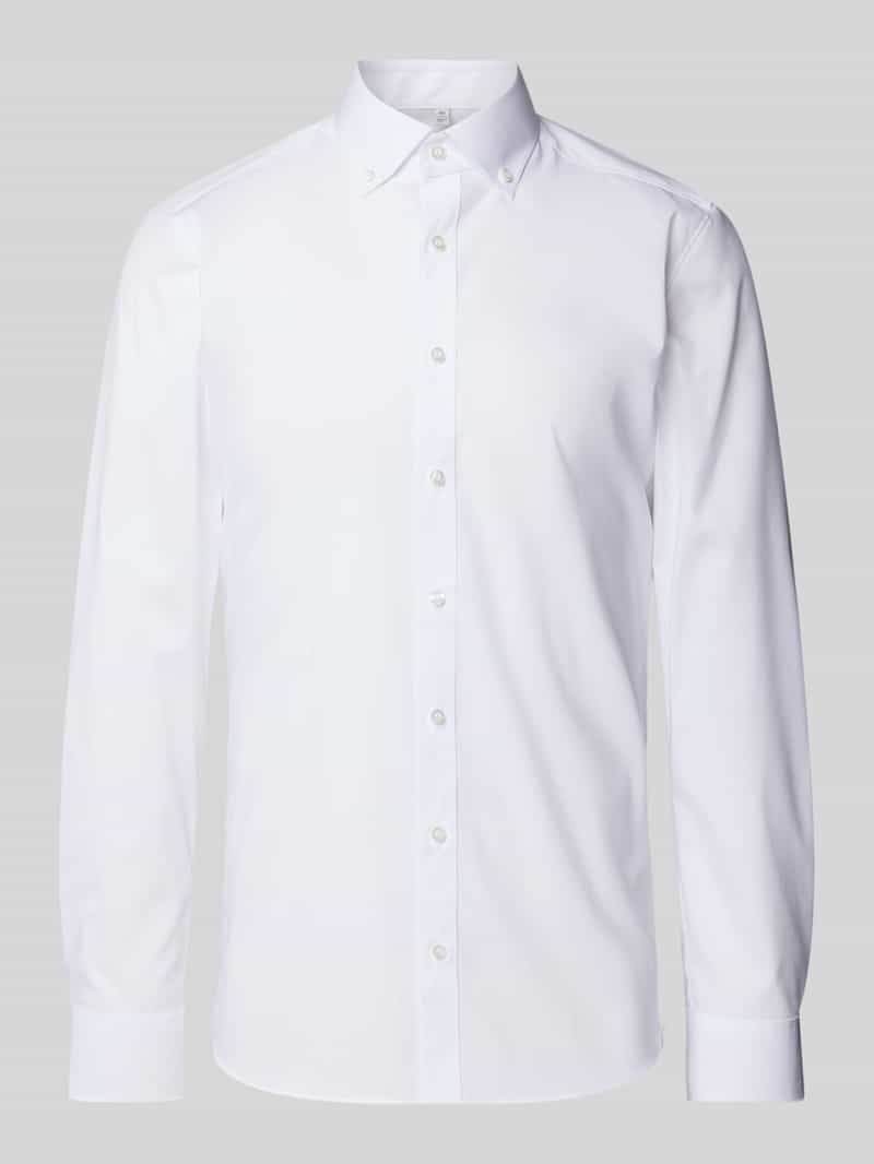 Koszula biznesowa o kroju slim fit z kołnierzykiem typu kent