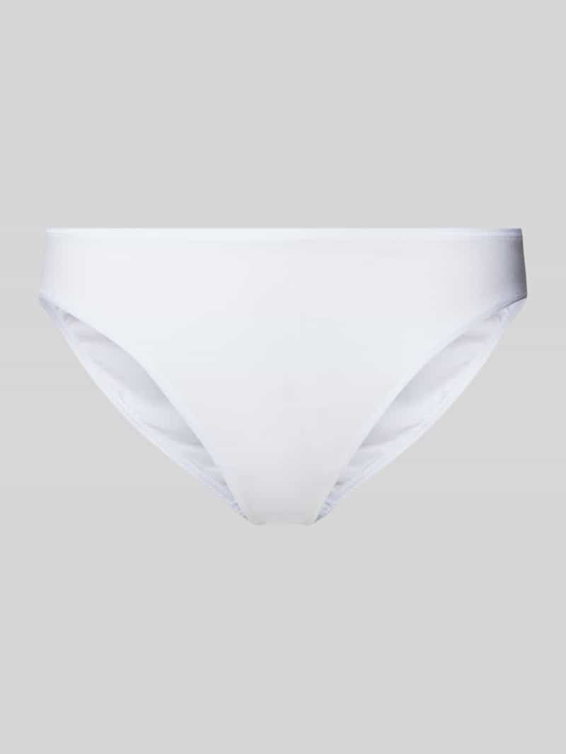 Figi z obszytymi brzegami