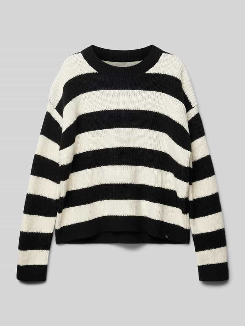 Sweter z dzianiny z prążkowanymi wykończeniami