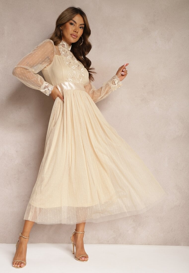 Jasnobeżowa Siateczkowa Sukienka Maxi o Rozkloszowanym Kroju z Ozdobną Koronką Narile