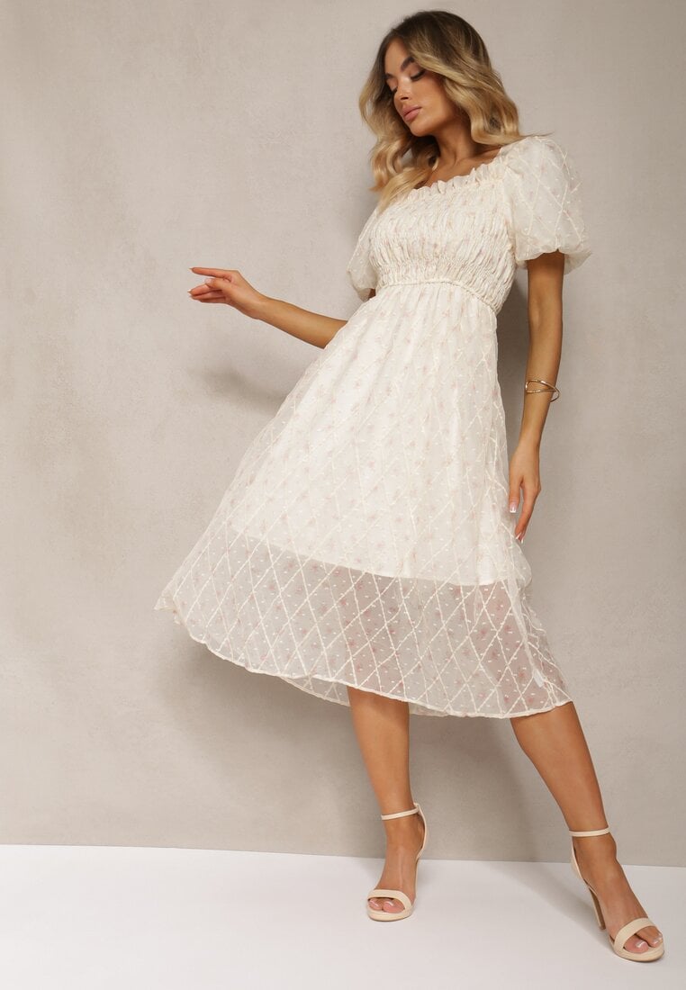 Beżowo-Różowa Sukienka z Marszczonym Dekoltem o Rozkloszowanym Kroju z Bufiastymi Rękawami Vikirrena