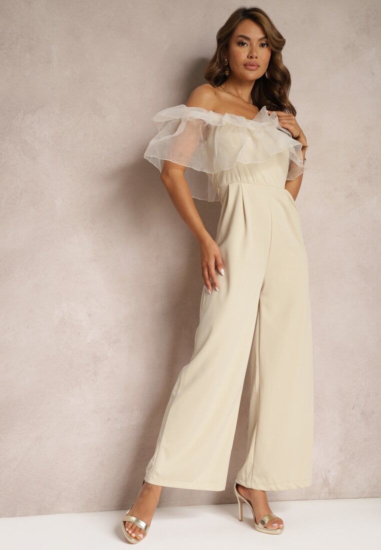 Beżowy Koktajlowy Kombinezon z Falbanką przy Dekolcie bez Rękawów Tessita