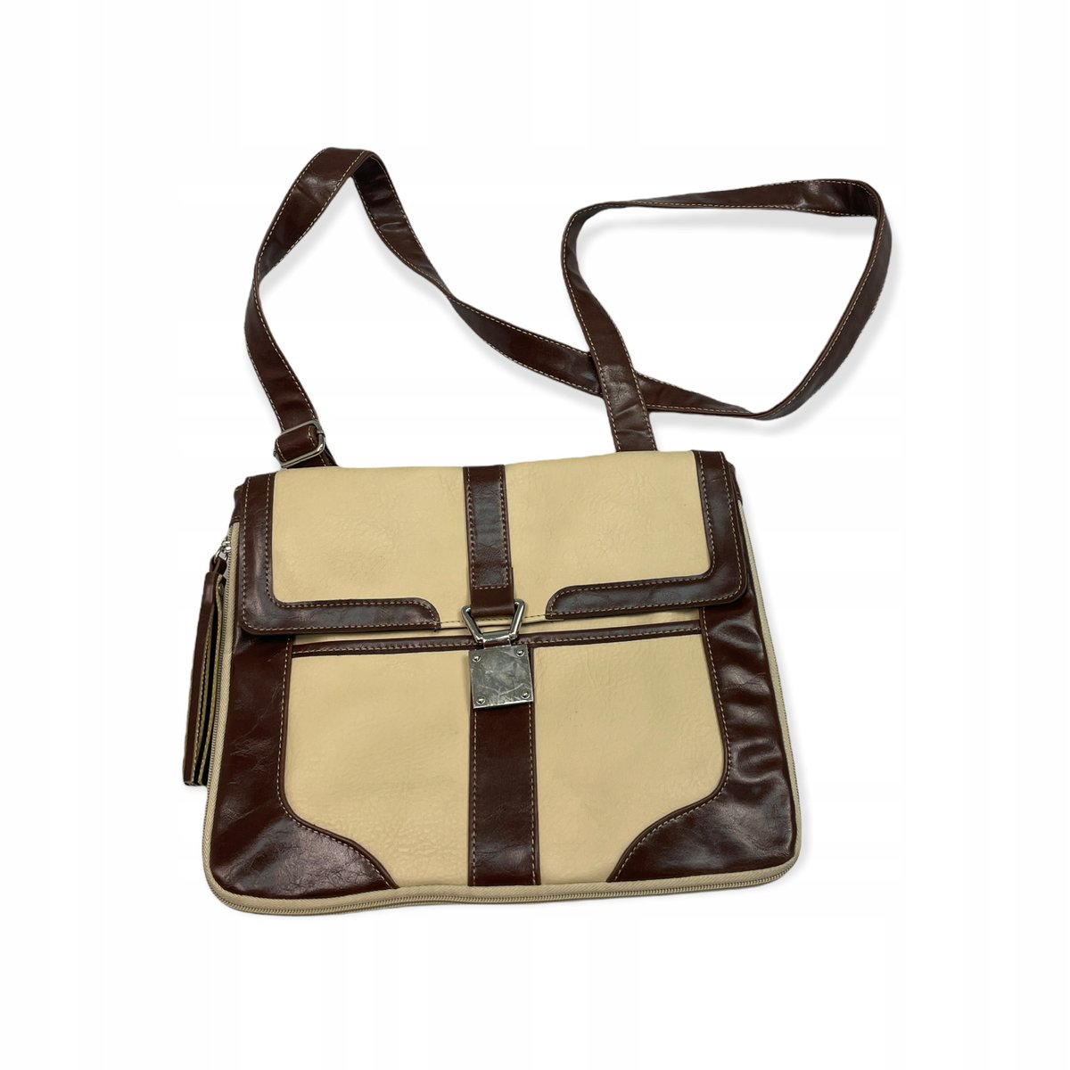 Mała elegancka torebka damska z paskiem