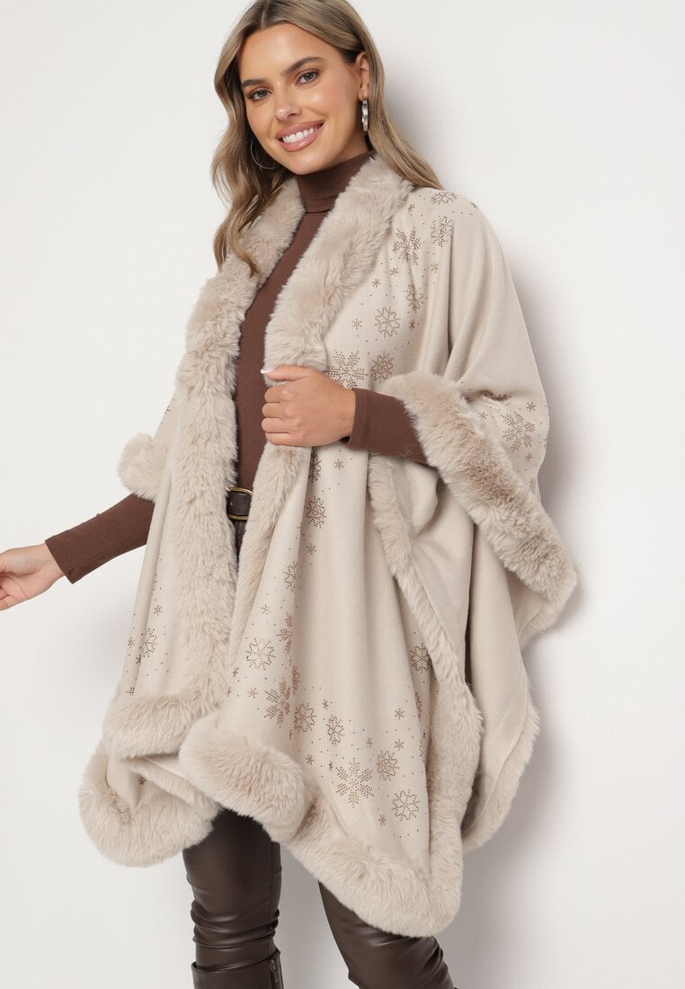 Jasnobeżowe Ponczo z Wełną Ozdobione Futerkiem i Wzorami z Cyrkonii Issalla
