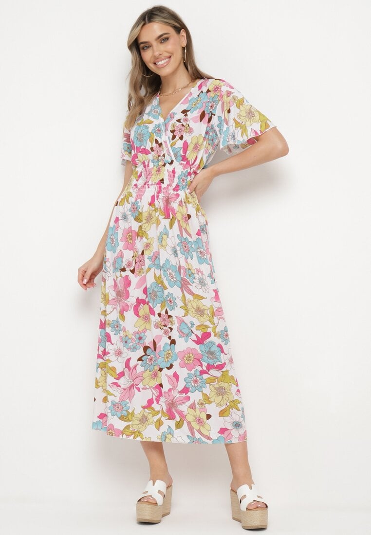 Biało-Różowa Sukienka w Kwiaty z Kopertowym Dekoltem i Gumkami w Pasie Lomanda