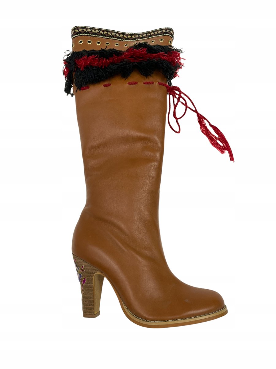 Brązowe kozaki na słupku TwoLips 36