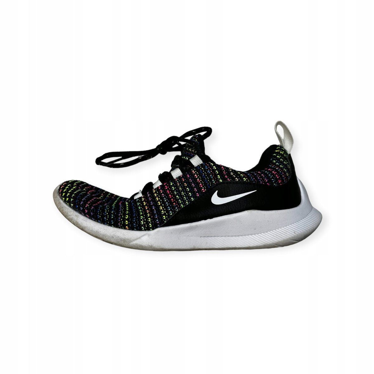 Klasyczne sportowe buty dziecięce Nike 33,5