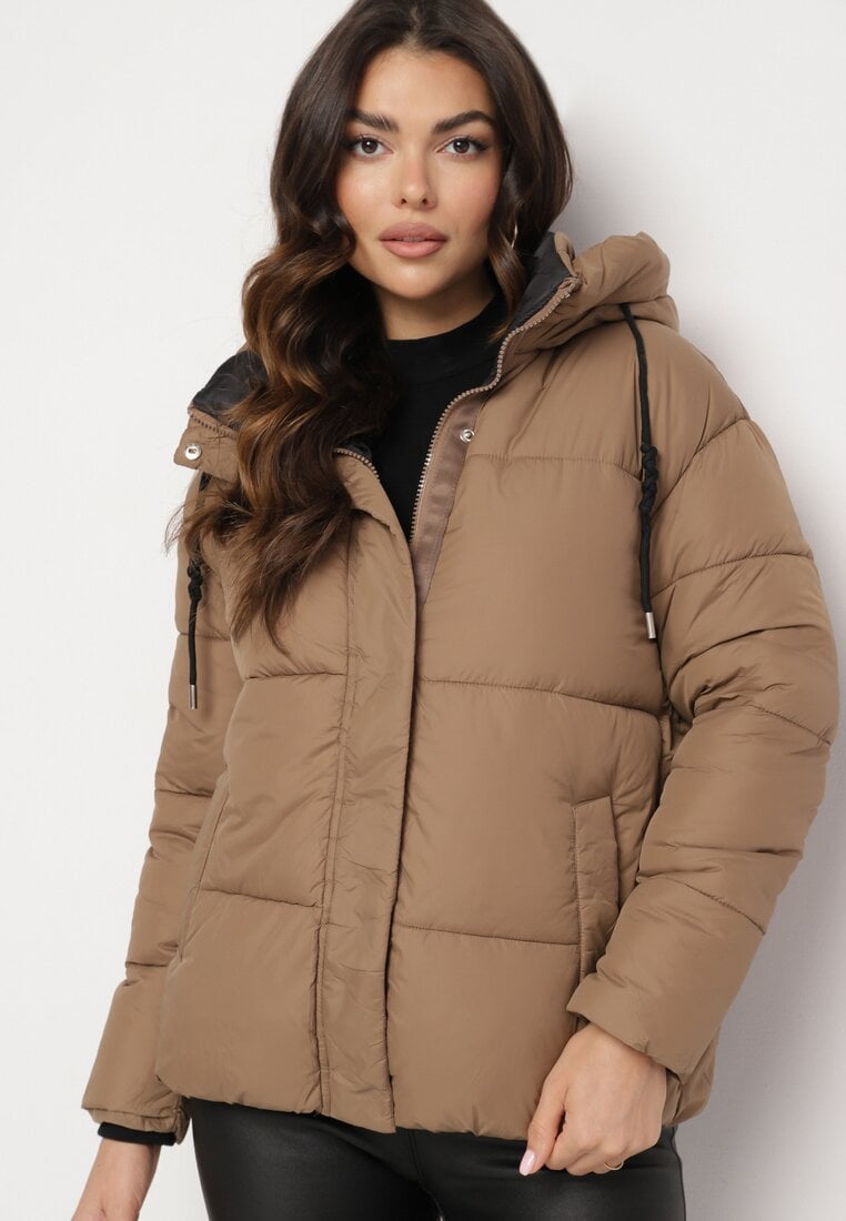 Beżowa Pikowana Kurtka Kurtka o Pudełkowym Kroju z Kapturem i Kieszeniami Alissan