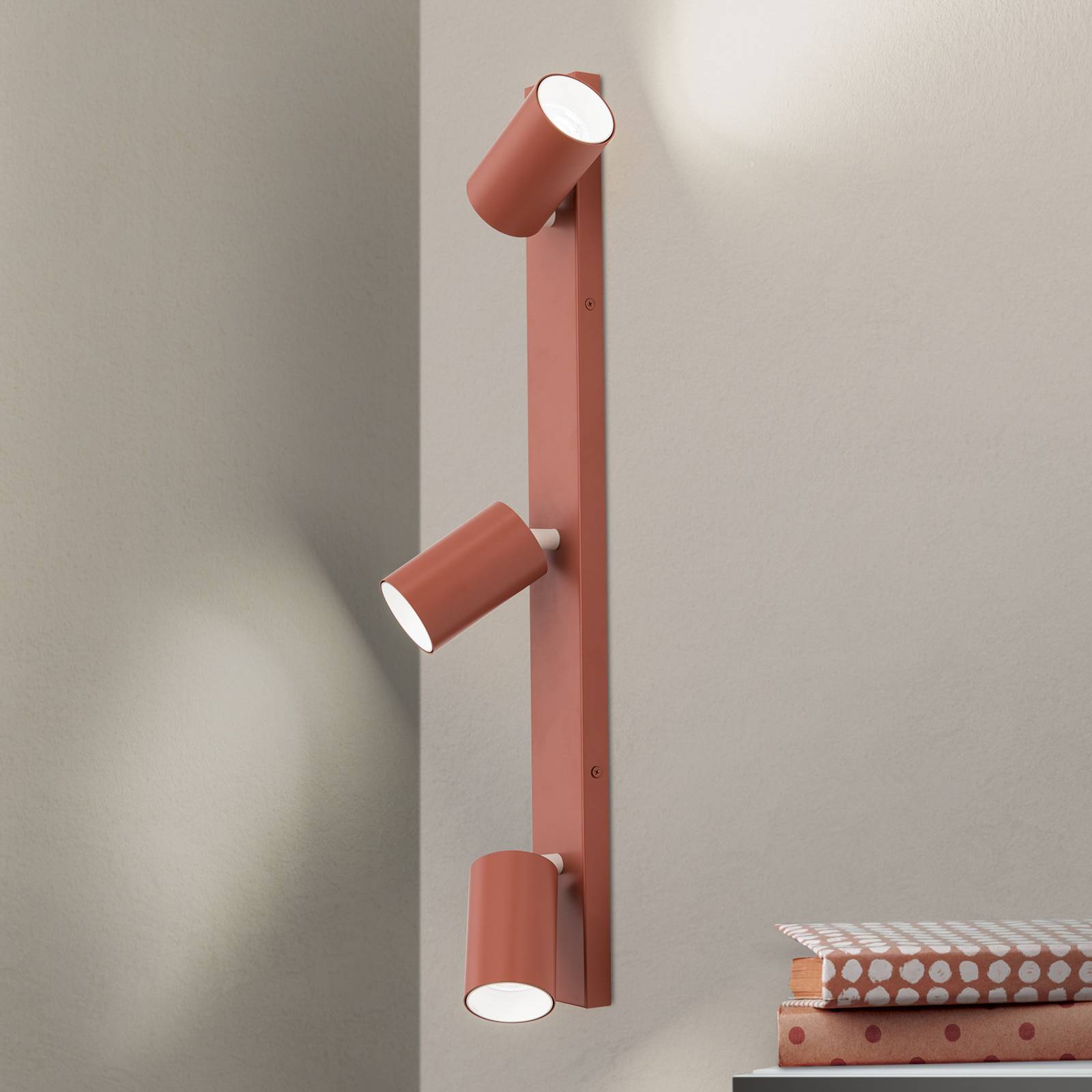 ORION Reflektor sufitowy Penn, koralowa czerwień, długość 60 cm, stal/aluminium