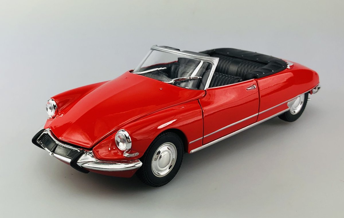 WELLY CITROEN DS 19 CABRIOLET  BEZ DACHU CZERWONY 1:24