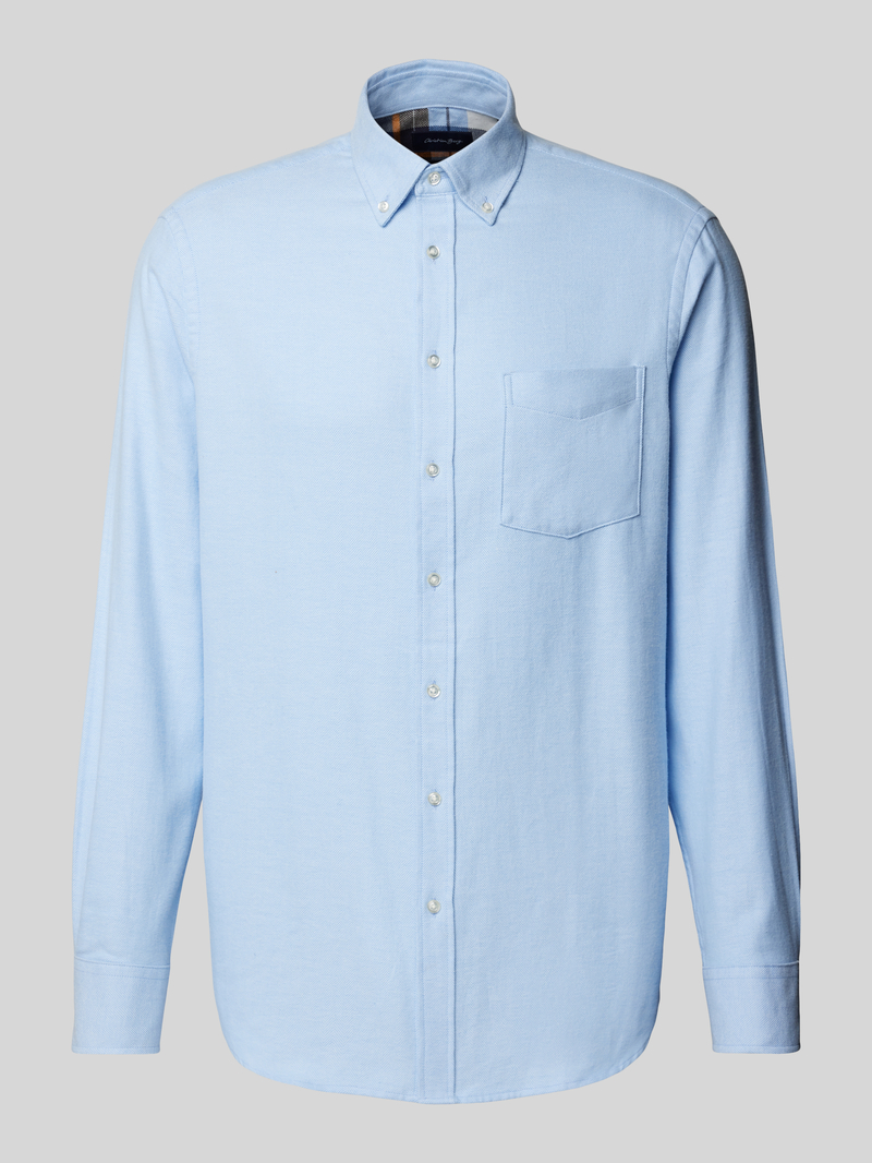 Koszula casualowa o kroju regular fit z kołnierzykiem typu button down