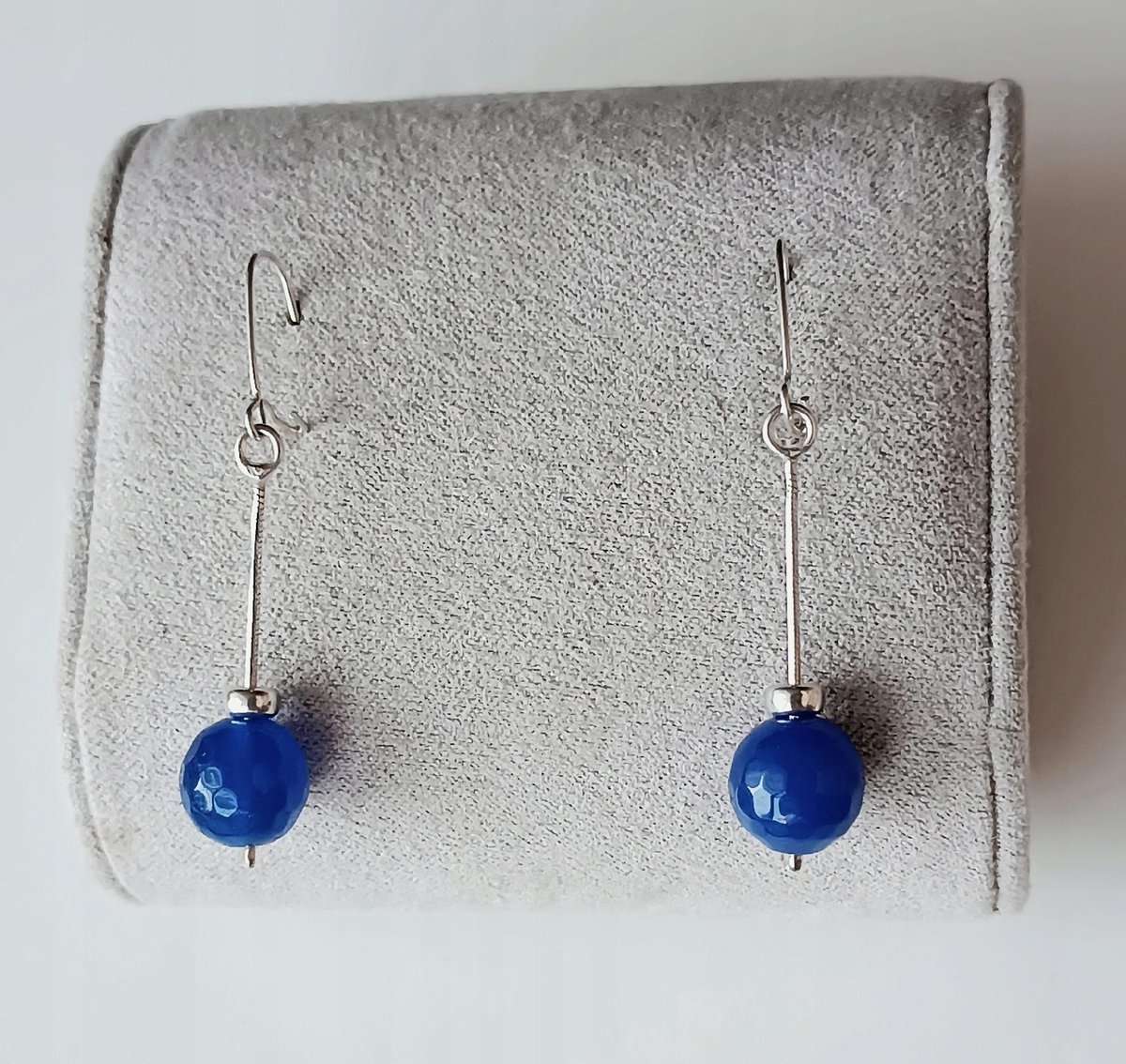 WISZ��CE KOLCZYKI KULKI GRANATOWE JADEIT SREBRO 925 BEAGLE ZAMKNI��TE