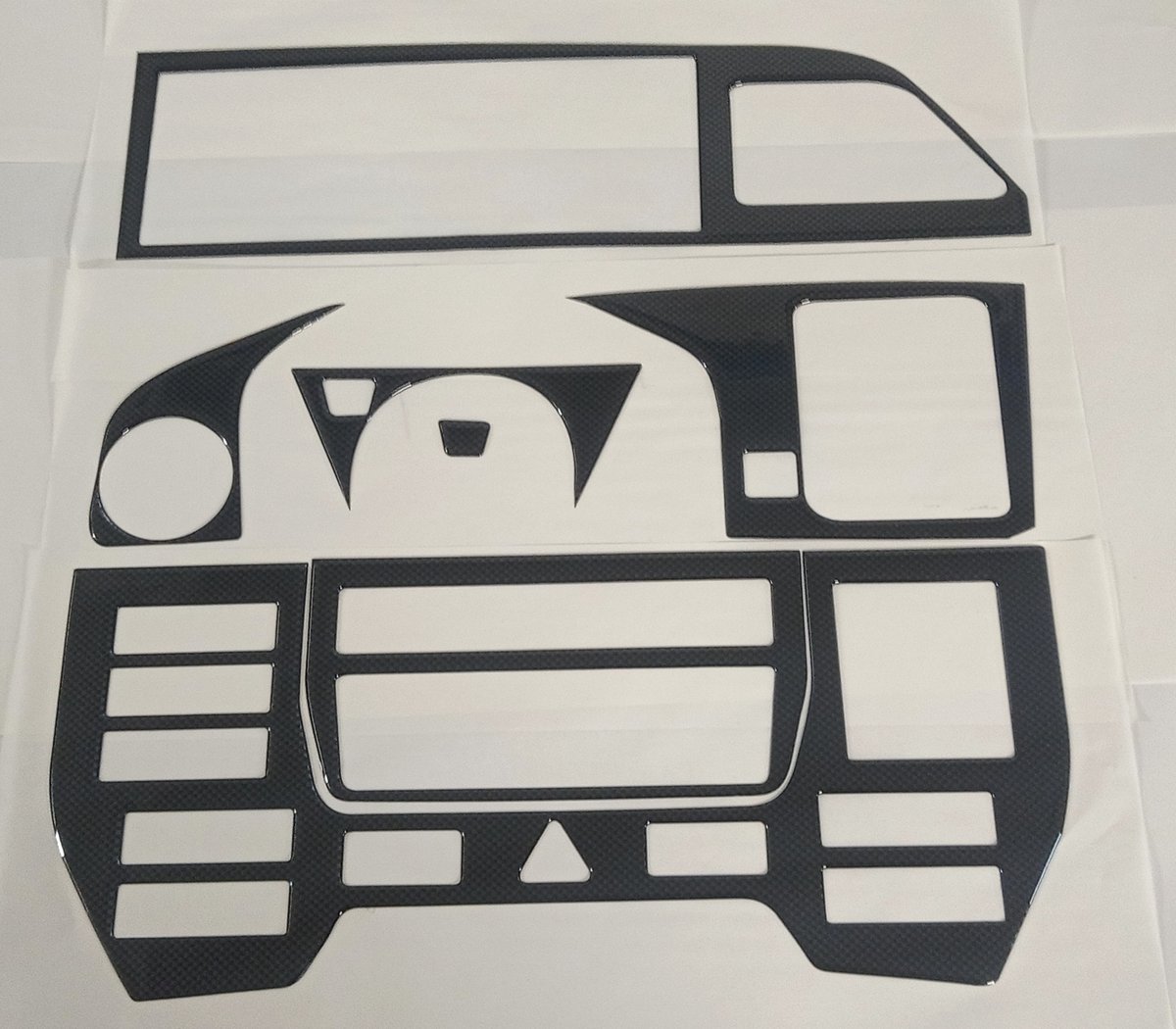 MAN TGX TGS 2010+ DUŻA NAVI DEKORY DESKI NAKŁADKI NA KOKPIT OKLEINY KOKPITU OKLEINY CARBON LISTWY NAKLEJKI 3D DESKA PANEL PLASIKI FOLIA WYPUKŁA