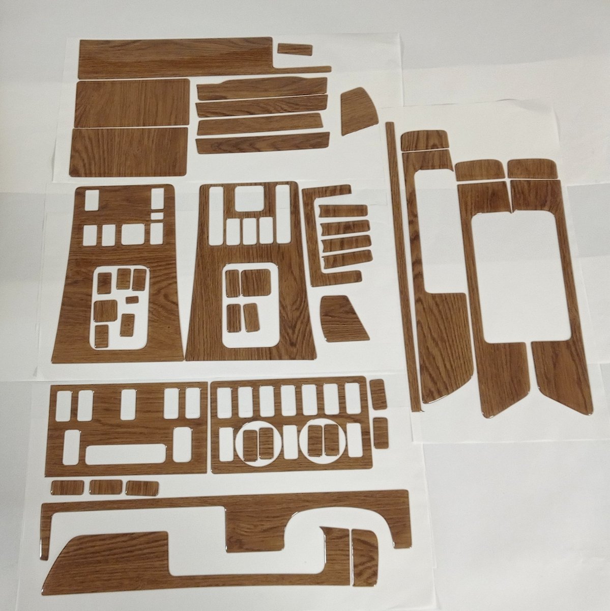 MERCEDES W 126 S DEKORY NAKŁADKI DREWNO DRZEWO OKŁADZINY PULPIT  OKLEINA KOKPITU PANEL DESKA KOKPIT DEKOR