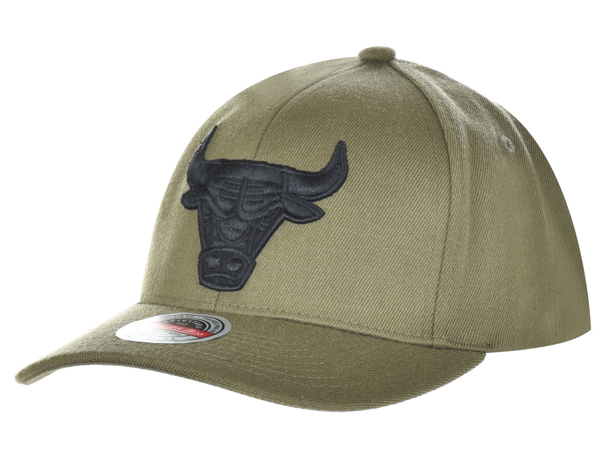 Czapka z daszkiem Mitchell & Ness Chicago Bulls 6HSSHATS-037-CBUOLIV-Uniwersalny