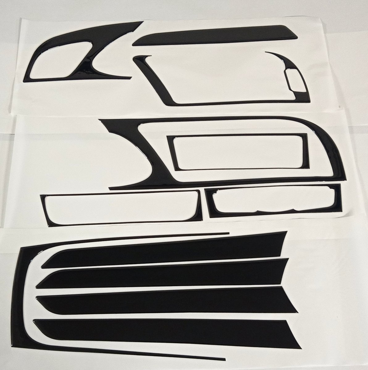 AUDI A4 B8 PRZED LIFT DEKORY OKŁADZINY DESKA PANEL OKLEINY KOKPITU KOKPIT NAKLEJKI NA PULPIT NAKŁADKI TUNING WNĘTRZA PIANO BLACK DEKOR FOLIA 3D