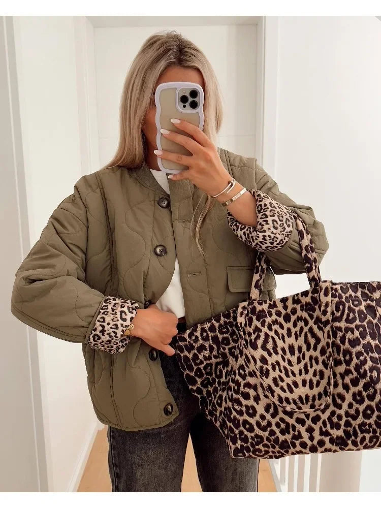 Przejściowa kurtka damska z podszewką w panterkę - Zielony