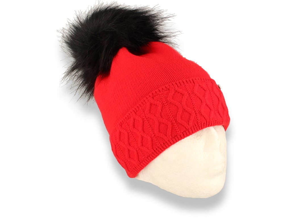 Czapka zimowa z pomponem polska produkcja czerwona ocieplana polarem