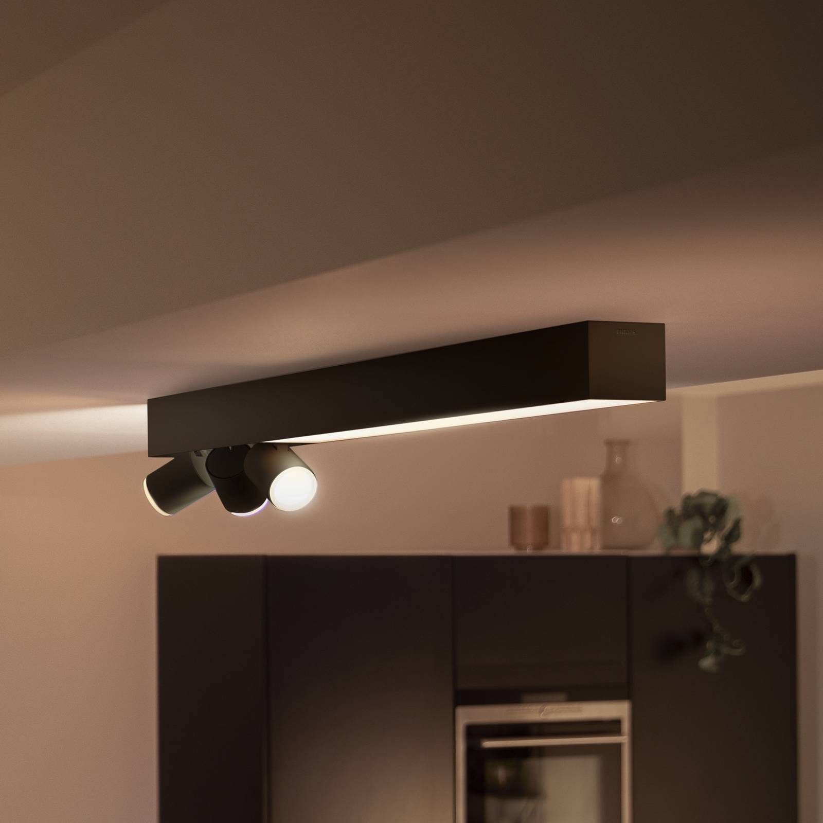 Reflektor sufitowy LED Philips Hue Centris czarny 3-punktowy RGB CCT