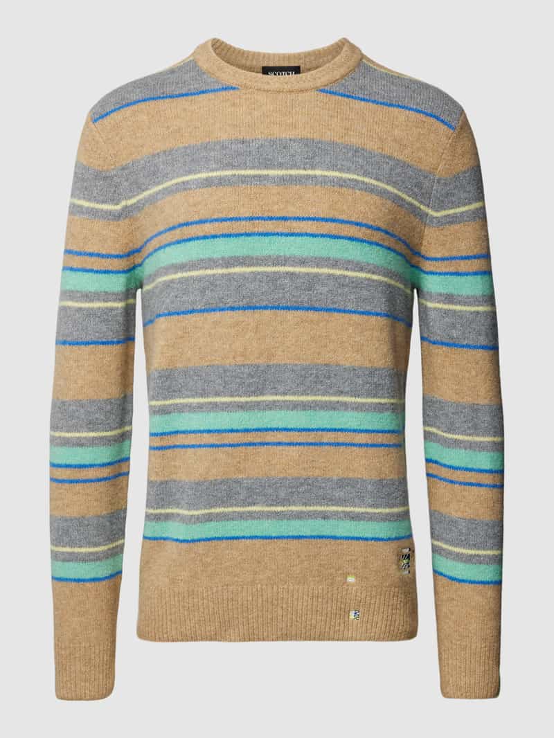 Sweter z dzianiny w paski