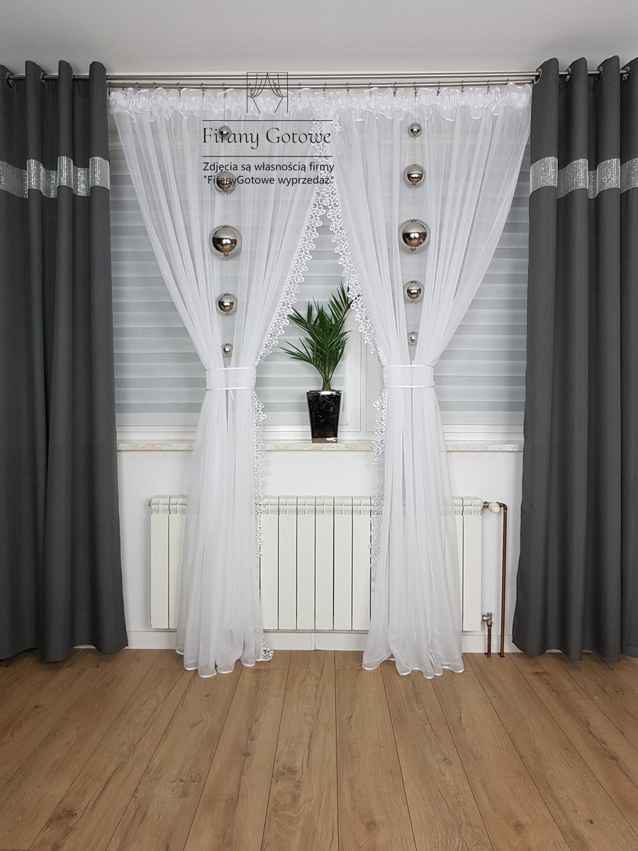 Długa firanka z gipiurą 250cm, efektowna firanka do salonu