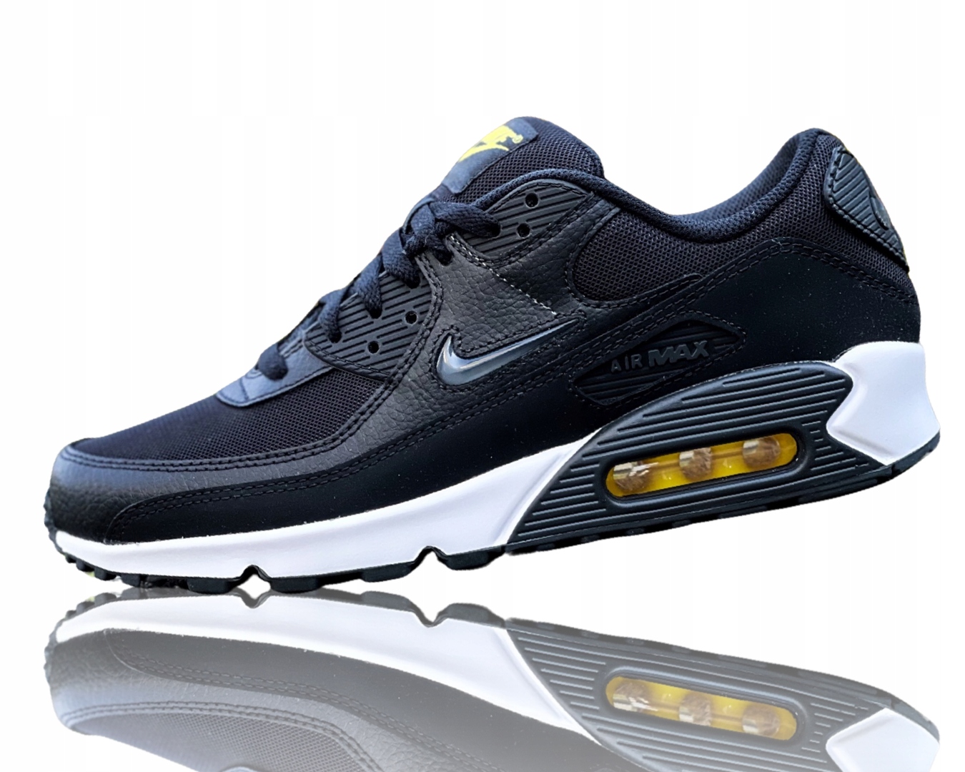 Buty męskie klasyk Nike Air Max 90 FN8005-002 r.44