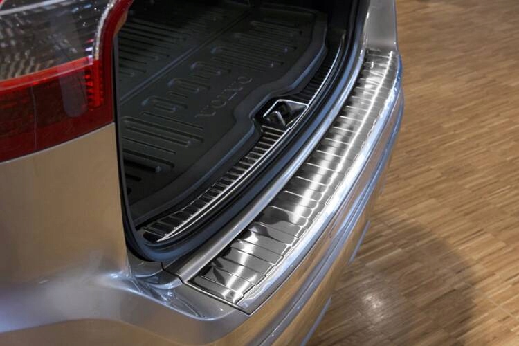 Nakładka na zderzak tylny do Volvo XC60 (Stal) defekt