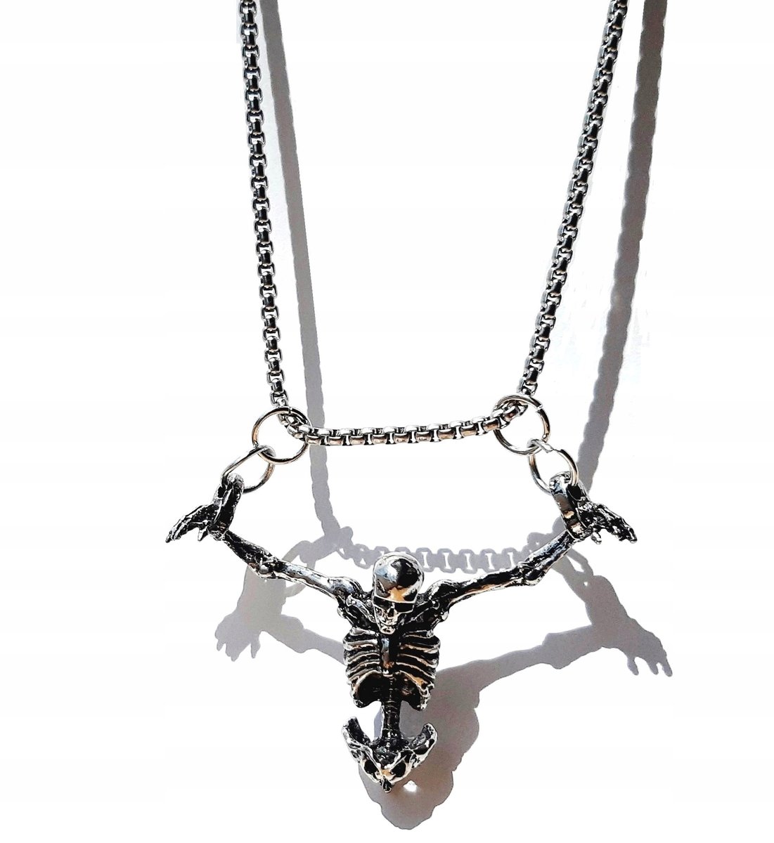 NASZYJNIK WISIOREK PRZYWIESZKA, ZAWIESZKA KOŚCIOTRUP, SZKIELET, TRUPOSZ