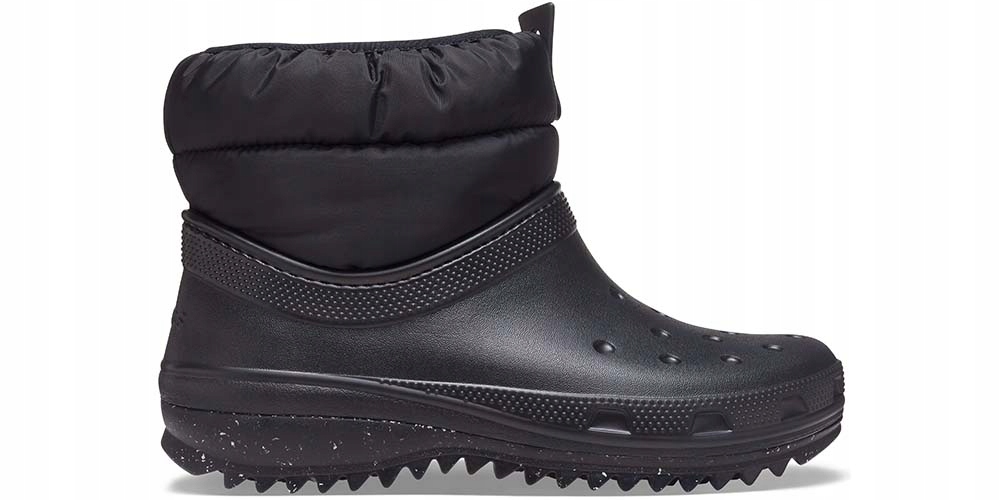 Crocs Classic Neo Puff Śniegowce damskie czarne wodoodporne 36,5