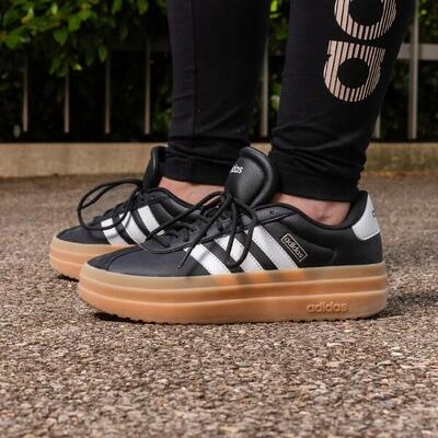 Buty do chodzenia damskie Adidas VL Court