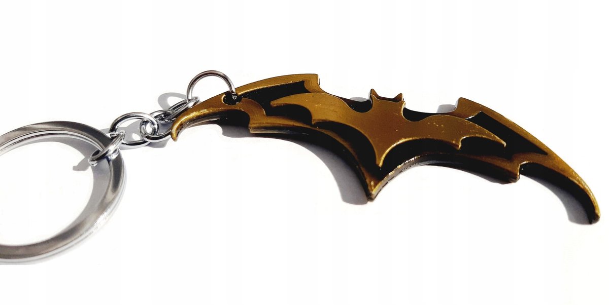 Brelok, breloczek, przywieszka, wisiorek - NIETOPERZ BATMAN - brązowy