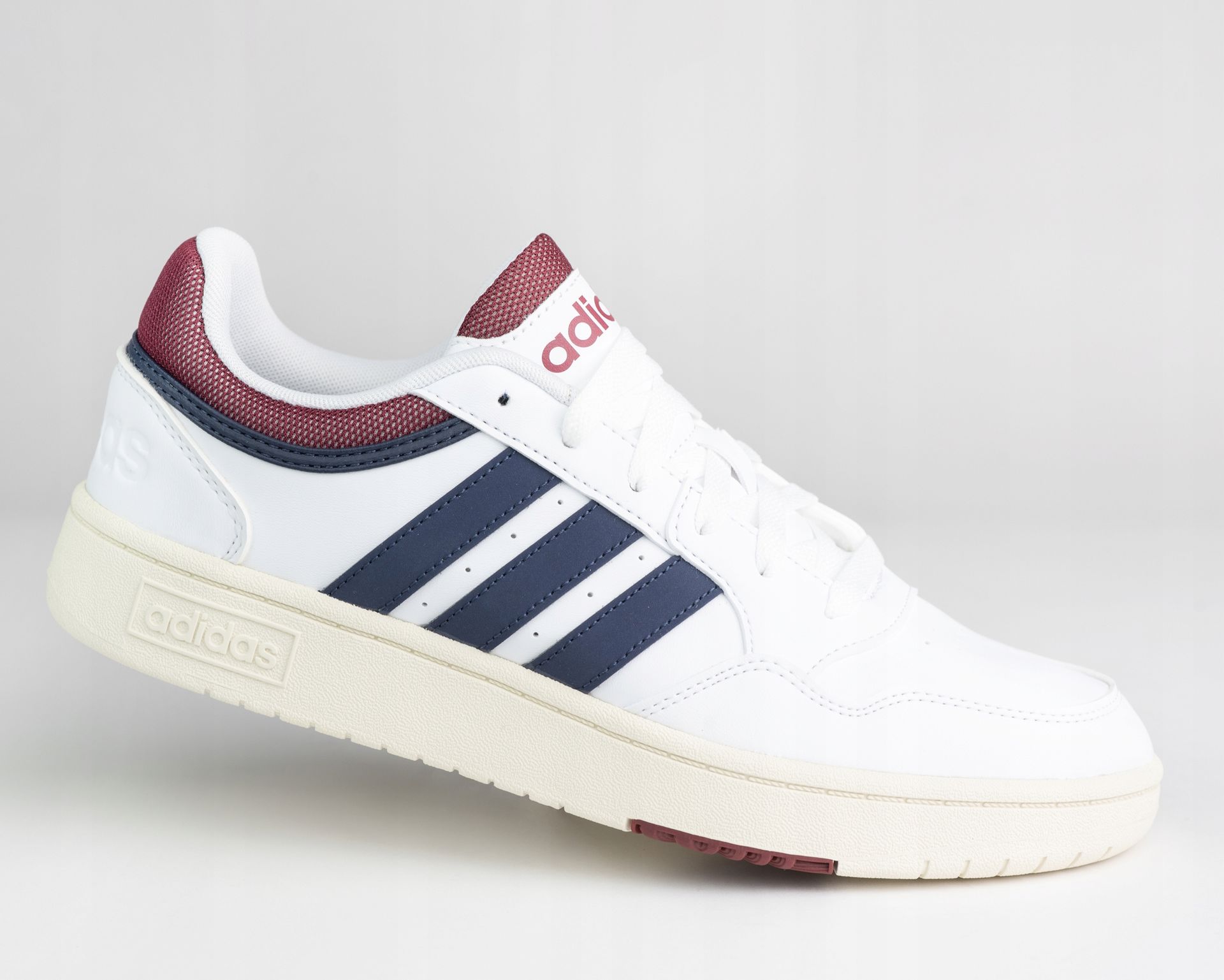 Buty sportowe męskie Adidas Hoops 3.0 HP7944 białe skóra eko 46