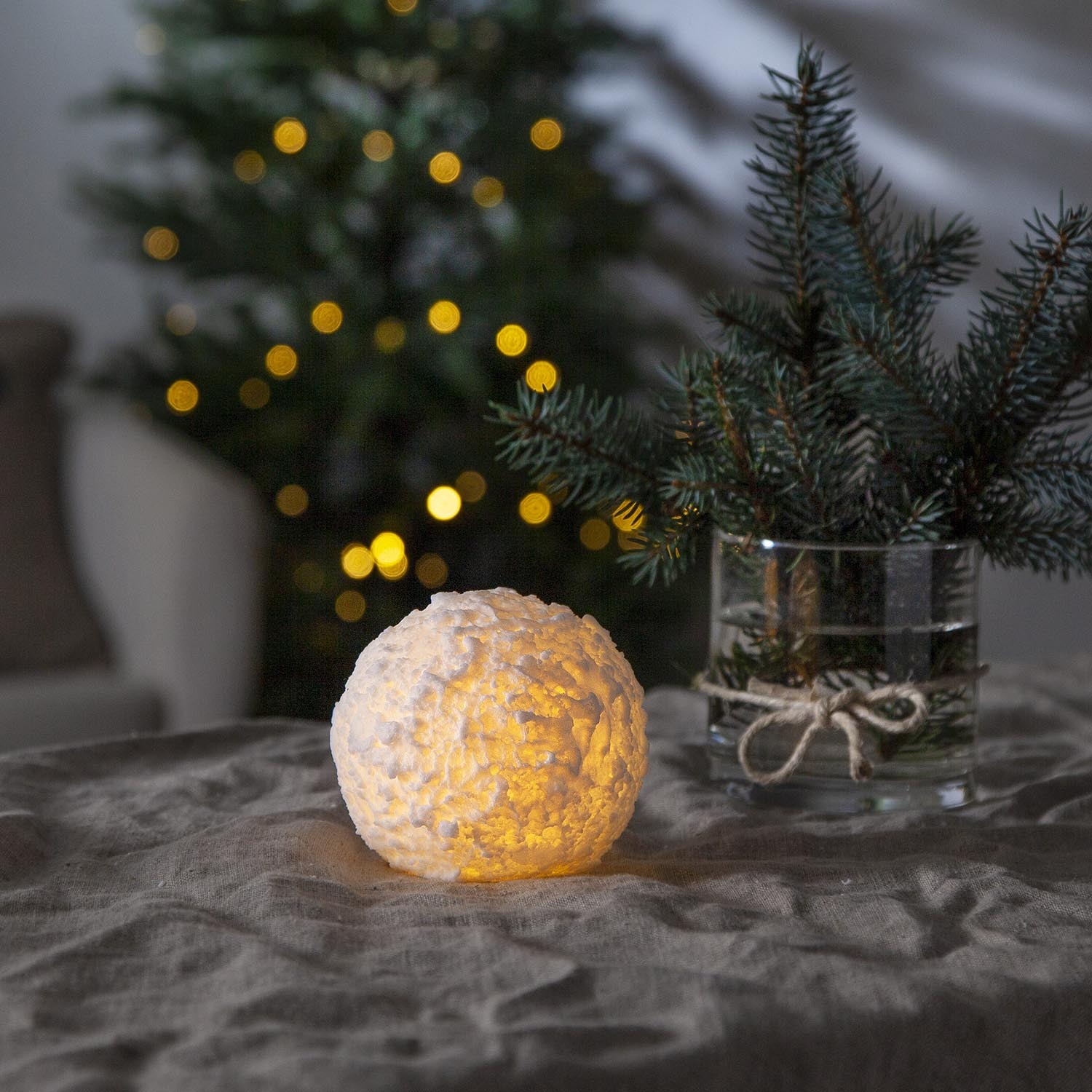 Świeca Led woskowa SNOWBALL śnieżka 9cm