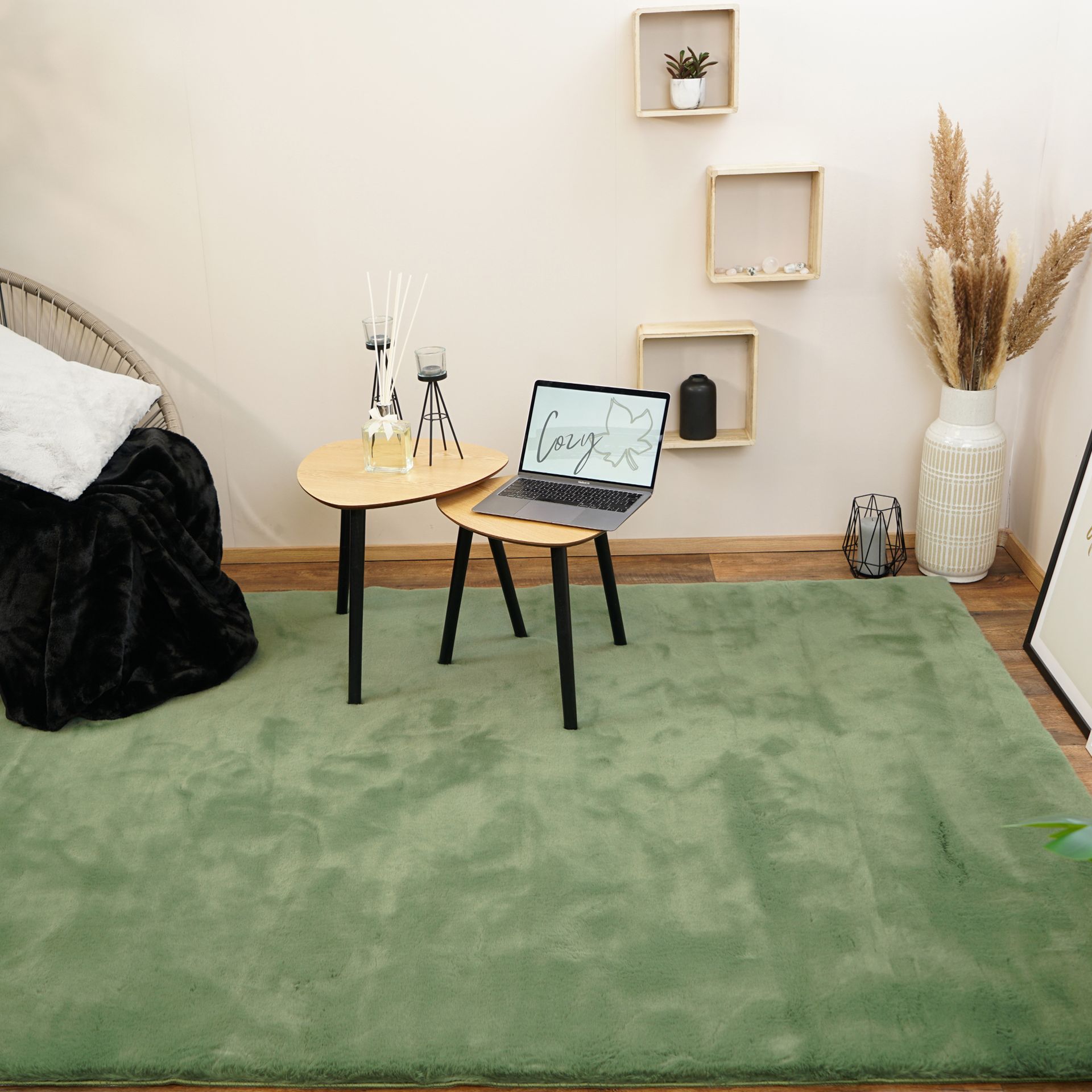 Consilio Concept COZY dywan futrzany 60x100 zielony Dywan supermiękki 28 mm wysokości miękkie imitacja futra królika oliwkowy oliwkowy zielony