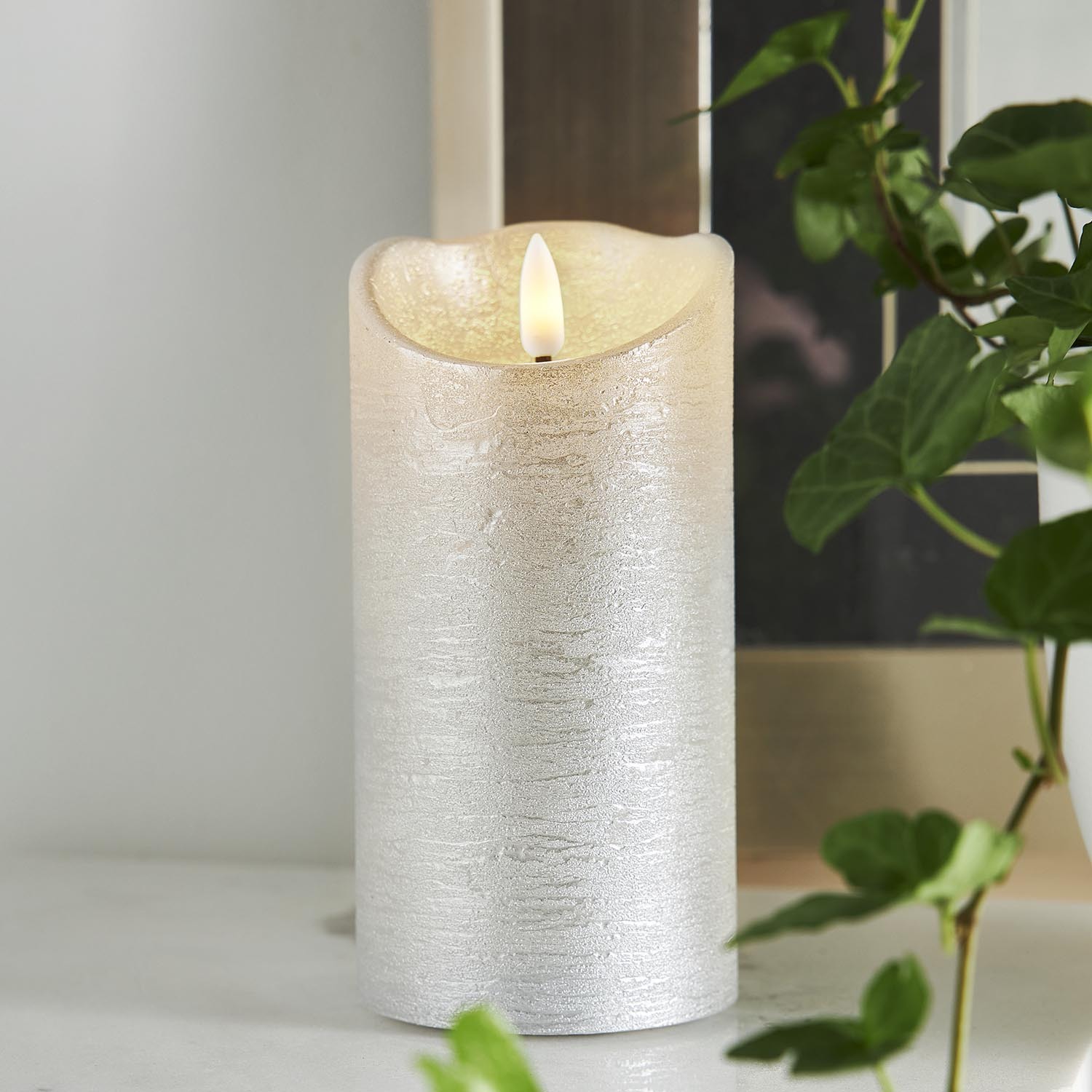 Świeca Led woskowa pieńkowa FLAMME RUSTIC srebrna 15cm