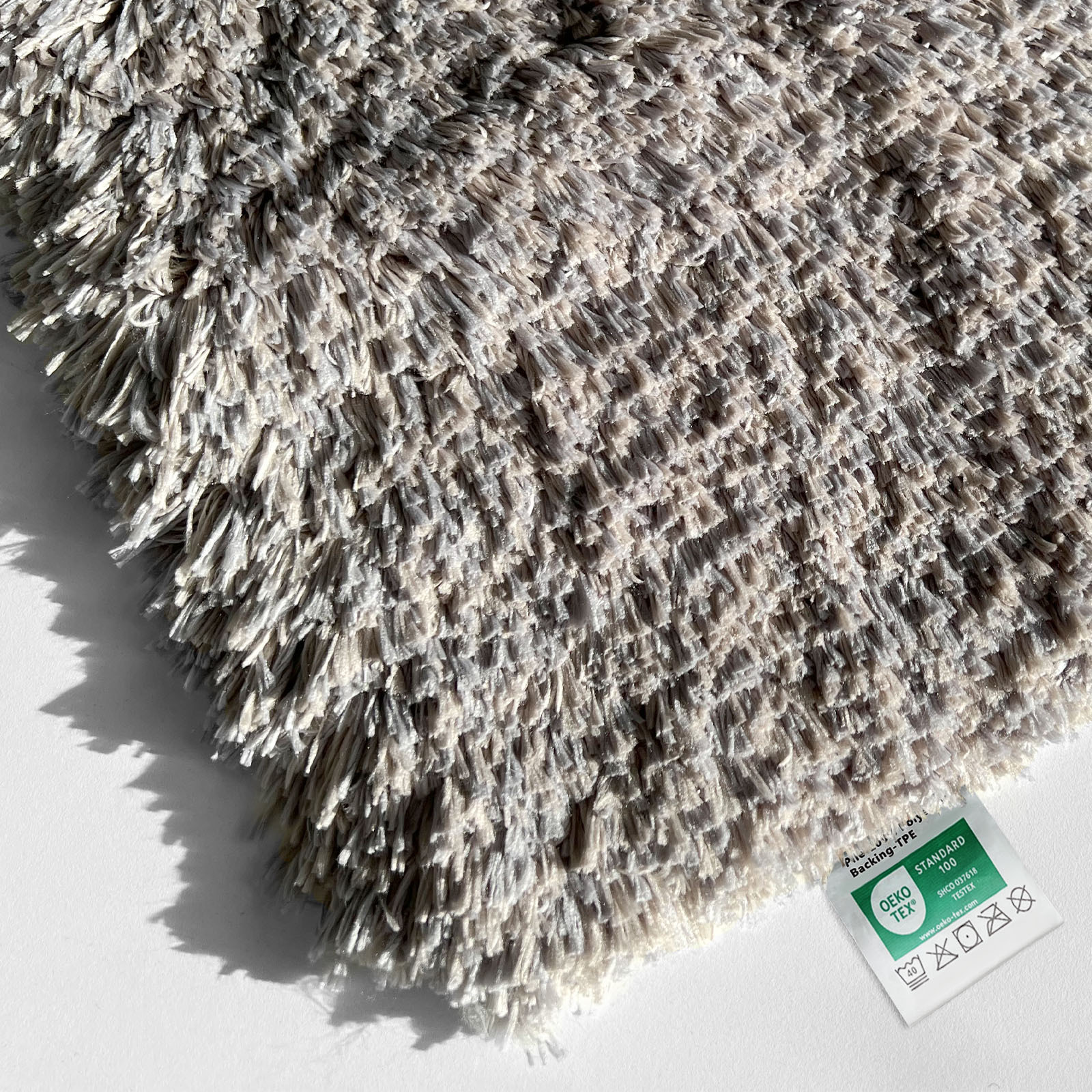 Dywanik łazienkowy Amour Cherry Brown 60x90 cm Dywanik łazienkowy o wyglądzie shaggy